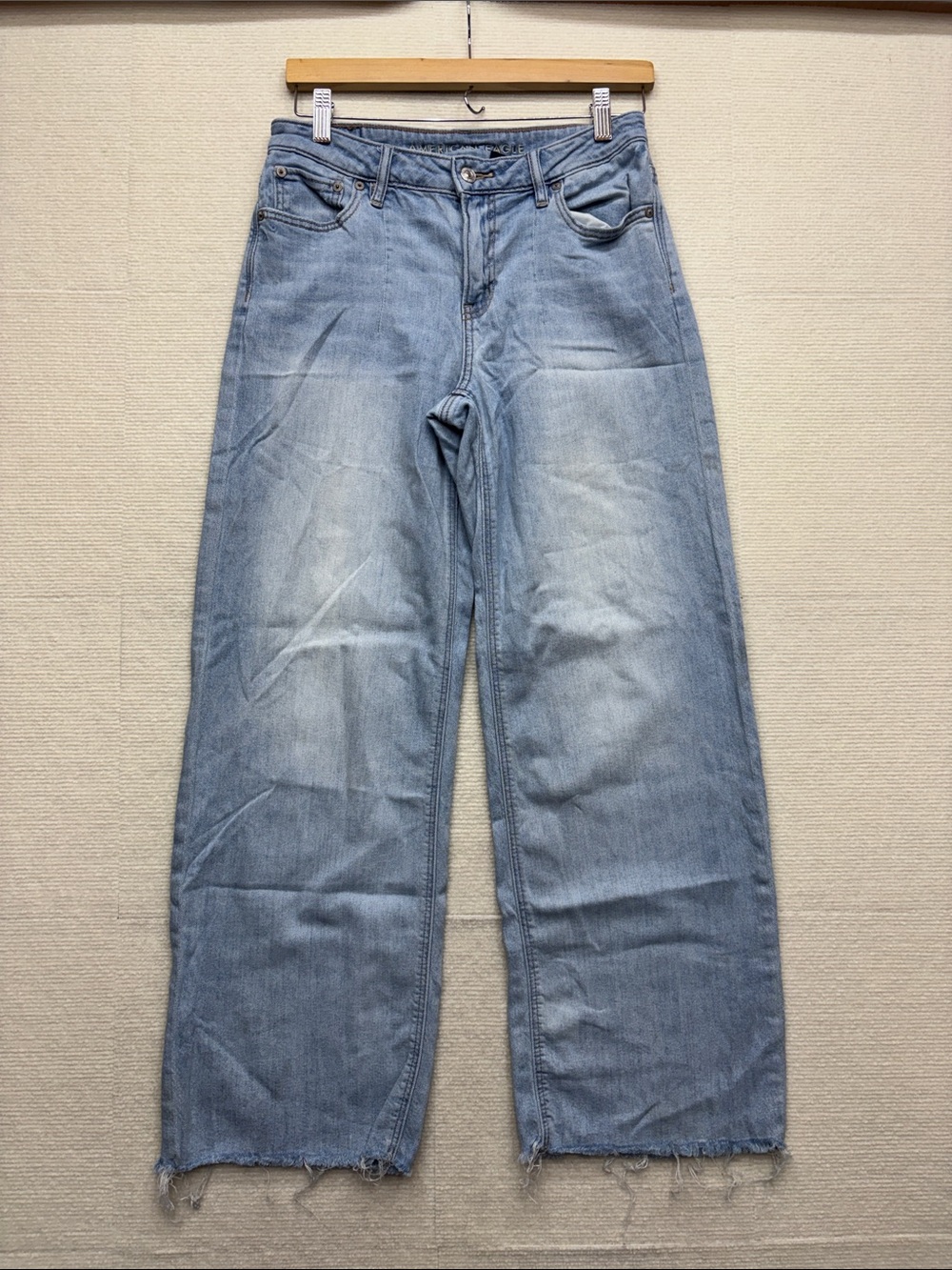 American Eagle baggy low rise Light Wash Wide-Leg Women's Jeans - Blue 2